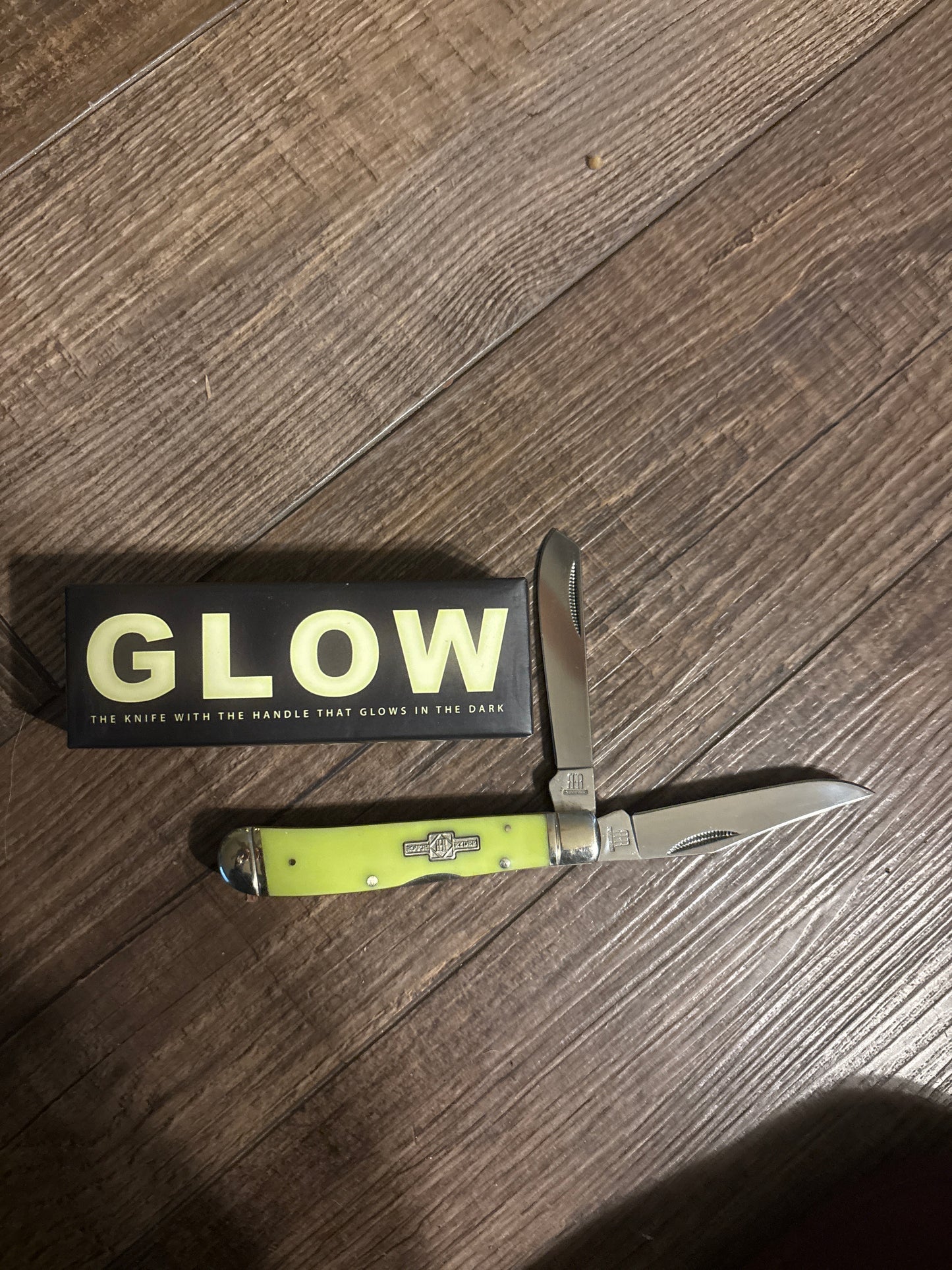 Rough Rider 1515 Moon Glo Trapper Lockback Folding Pocket Knife